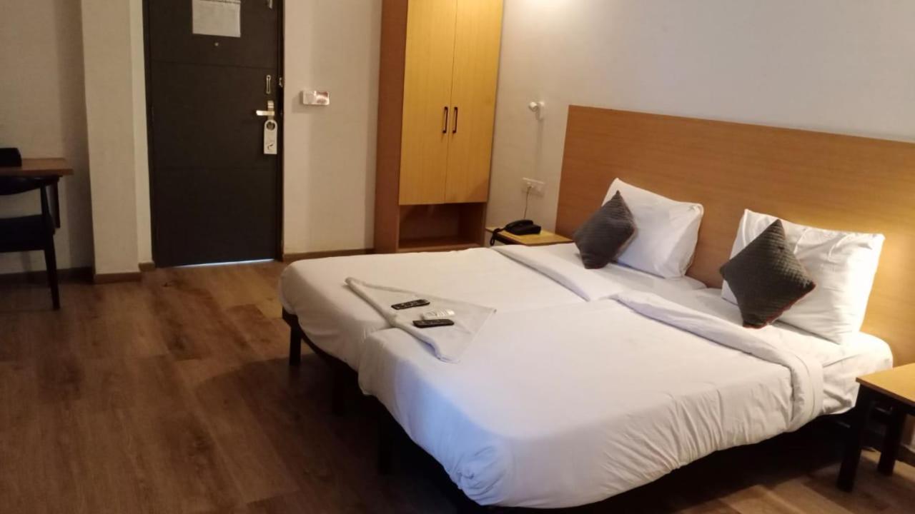 Hotel Amrita Chennai Exterior photo